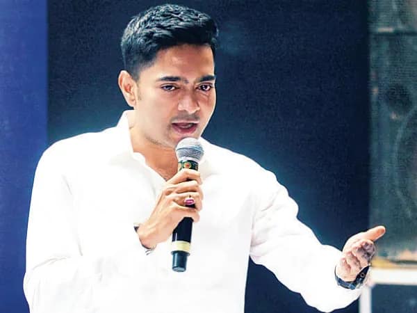 তৃণমূলের ৪১ জন সাংসদ বিরোধী জোটের প্রার্থীকে ভোট দিয়েছে: অভিষেক