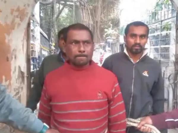 কালিয়াচকে মদের আসরে গুলি করে খুনের ঘটনায় গ্রেপ্তার দুই