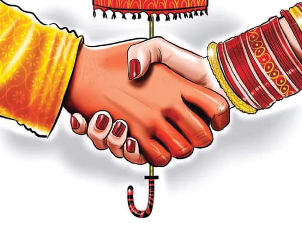 রূপশ্রী: আবেদনের পর বিয়ের দিনই মেয়ের বাড়ি গিয়ে ছবি তুলবেন কর্মী, আধিকারিকরা