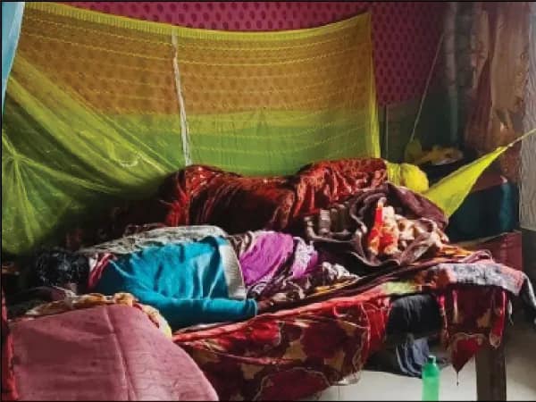চাঁচলে বাড়িতে ঢুকে রড দিয়ে মেরে প্রৌঢ়াকে খুন