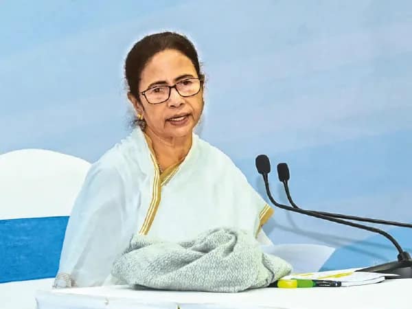 গঙ্গাসাগর মেলার প্রসঙ্গ টেনে যোগীরাজ্যকে খোঁচা মুখ্যমন্ত্রীর