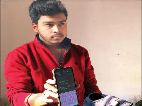 নির্জন পথে একাকী নারী সুরক্ষায় &lsquo;ব্রহ্মাস্ত্র&rsquo;,&nbsp;জুতো আবিষ্কার দশম শ্রেণির ছাত্রের&nbsp;
