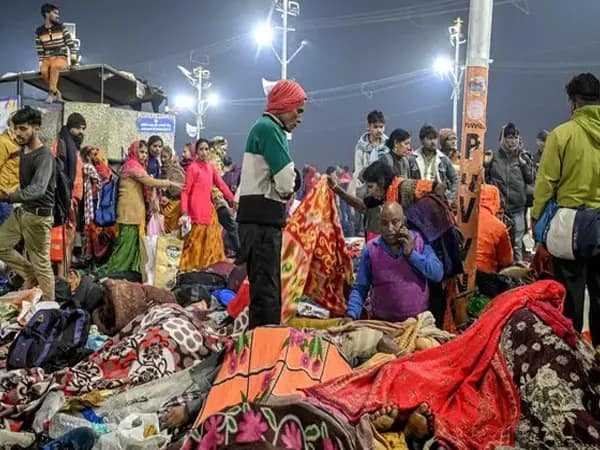 পূর্ণ হল না পুণ্যস্নানের স্বপ্ন! মেয়ে-জামাইদের সঙ্গে প্রয়াগরাজে গিয়ে পদপিষ্ট শালবনীর বৃদ্ধা