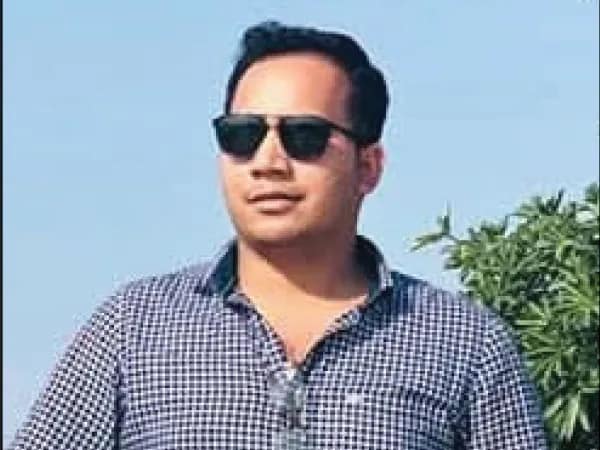 স্থানীয়দের নিয়ে প্রতারণার গ্যাং গড়েছিল জুয়েল মাস্টার
&nbsp;