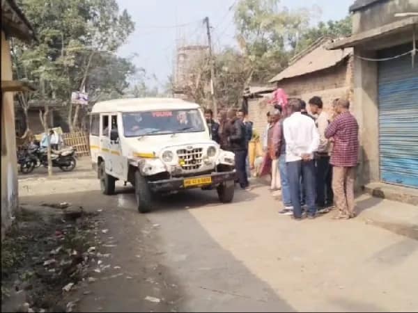 কলকাতায় মৃত্যু কালিয়াচকে গুলি কাণ্ডে জখম নিরঞ্জনের