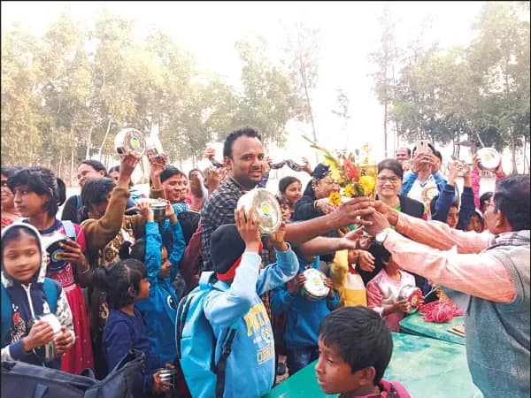 শিক্ষকদের উদ্যোগে বাড়ছে পড়ুয়া, ব্যতিক্রমী শহিদ মাতঙ্গিনী ব্লকের কাখর্দা নারায়ণচন্দ্র প্রাথমিক স্কুল