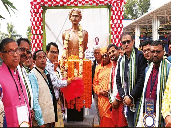 জয়কৃষ্ণপুর নেহরু বিদ্যাপীঠের হীরক জয়ন্তী বর্ষপূর্তিতে অনুষ্ঠান
&nbsp;