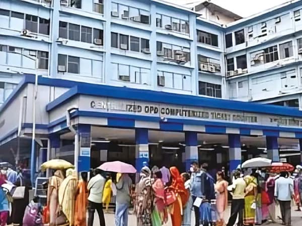 কারবার যখন আতঙ্কের
বিশ্বজিৎ দাস