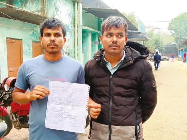শিশুর জন্মের আগেই &lsquo;ডিসচার্জ&rsquo;! হাসপাতালের আজব নথি নিয়ে তুমুল বিতর্ক