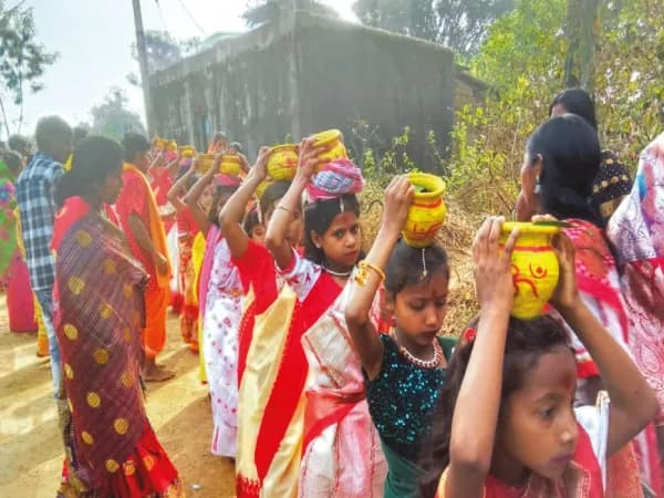 রঘুনাথপুরের মেট্যাল শহর-গ্রামে নারায়ণমন্দির প্রতিষ্ঠা ঘিরে উন্মাদনা