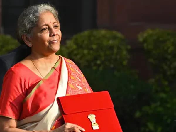 নির্মলা কথা রাখেননি
শান্তনু দত্তগুপ্ত
