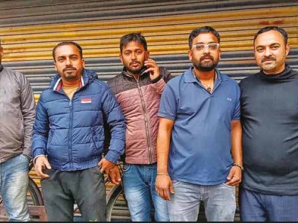 &lsquo;ব্যারিকেড ভাঙতেই আছড়ে পড়ে জনস্রোত&rsquo;,&nbsp;কুম্ভফেরত ৫ বন্ধুর হাড়হিম করা অভিজ্ঞতা