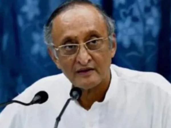 সাধারণ মানুষের উপর বিপর্যয়ের খাঁড়া নামিয়ে আনবে এই বাজেট: অমিত মিত্র