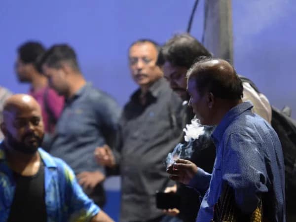 ব্যাগে সিগারেট-দেশলাই লুকিয়ে মেলায় ঢুকছেন অনেকে,&nbsp;&nbsp;ধরা পড়লেই আবদার, &lsquo;দু&rsquo;টান দিয়েই ফেলে দেব&rsquo;