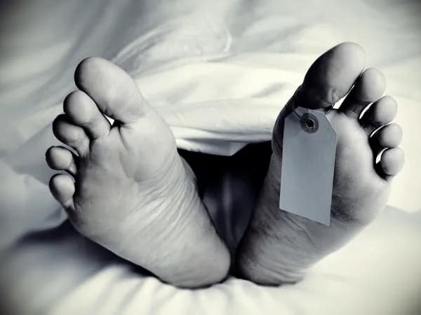 জলপাইগুড়িতে রাস্তায় অজ্ঞাত পরিচয় প্রৌঢ়ের রক্তাক্ত দেহ উদ্ধার, চাঞ্চল্য