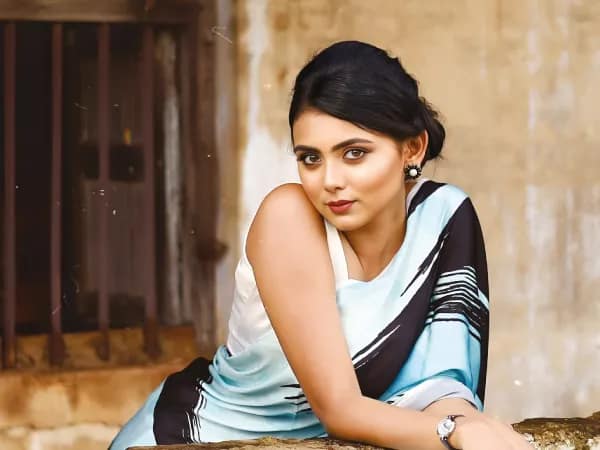 কিশোরী বেলার&nbsp;প্রেম