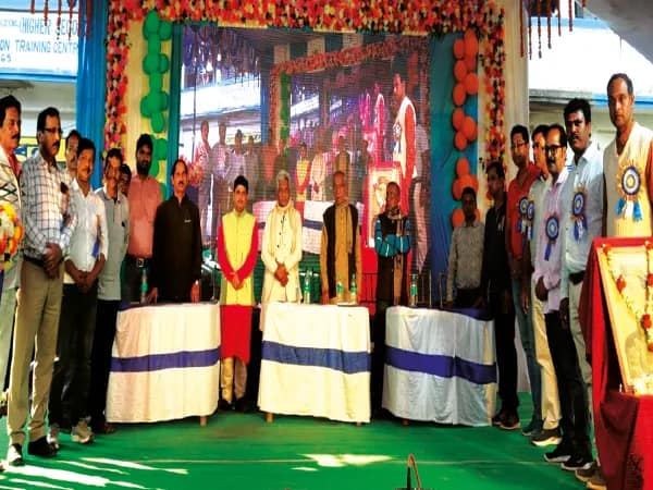 হীরক জয়ন্তীবর্ষে শালবনীর পিড়কাটা উচ্চ বিদ্যালয়ে অডিটোরিয়াম উপহার প্রাক্তনীদের