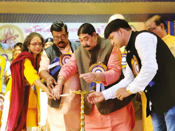 হেতমপুরে সরস্বতী পুজোর মেলায় নামল মানুষের ঢল