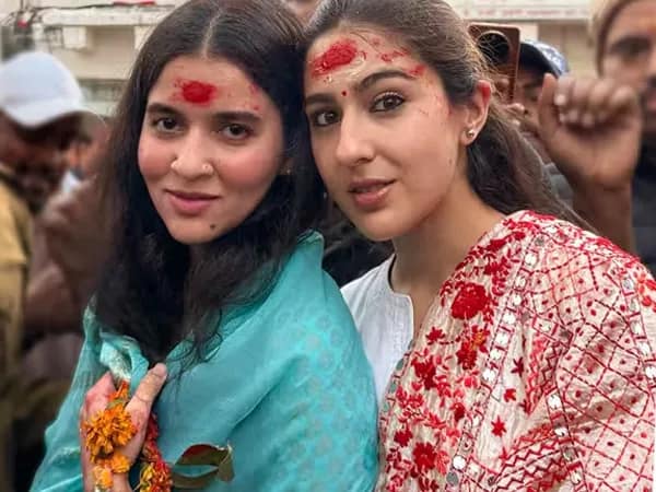 দেওঘরে বৈদ্যনাথ মন্দিরে পুজো দিলেন অভিনেত্রী সারা আলি খান