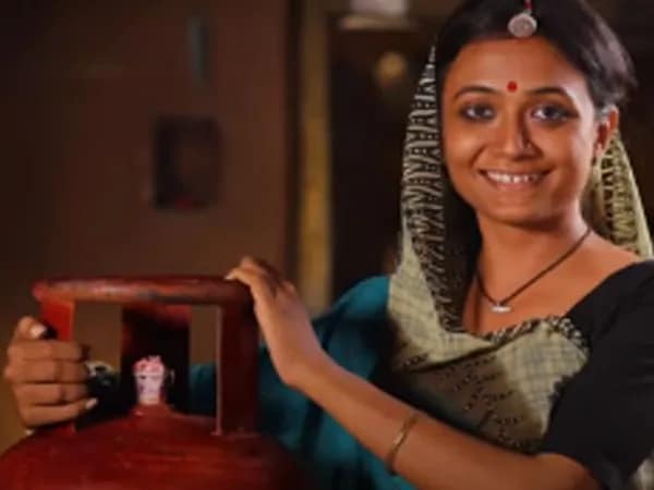 বাজেট বরাদ্দ কমানো থেকে উজ্জ্বলা যোজনায় ভর্তুকি ছাঁটাইয়ের আশঙ্কা