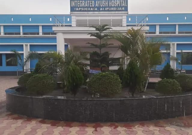 রোগী কম, যোগাযোগ ব্যবস্থাকে দূষছে তপসিখাতা আয়ুষ হাসপাতাল কর্তৃপক্ষ