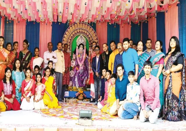 পারুলডাঙা নসরৎপুর উচ্চ বিদ্যালয়ে মিলন উৎসবে মেতে উঠল প্রাক্তনীরাও