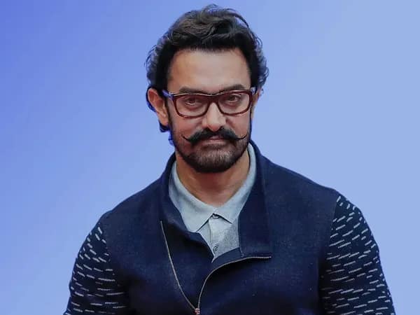 ছেলের পাশে আমির