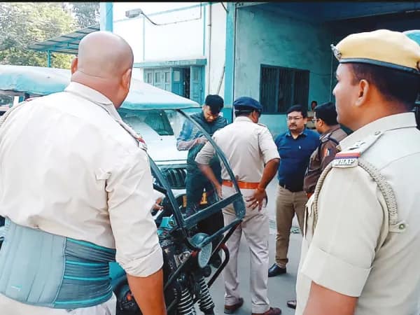 পুরুলিয়া শহরকে যানজট মুক্ত করতে টোটোর বিরুদ্ধে অভিযান