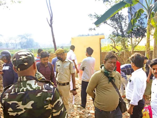 সেপটিক ট্যাঙ্কে উদ্ধার লন্ড্রি মালিকের&nbsp; &nbsp;দেহ, খুনে অভিযুক্ত সহকারী পলাতক
&nbsp;