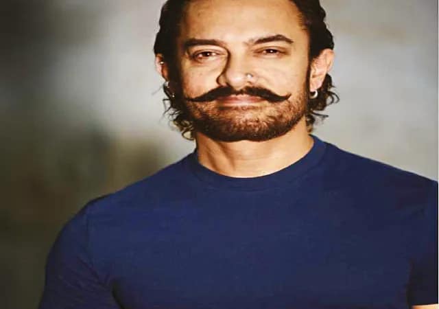 প্রেমিকার নাম প্রকাশ্যে