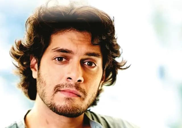 &lsquo;ছবি নিয়ে বাবার সঙ্গে আলোচনা করি না&rsquo;