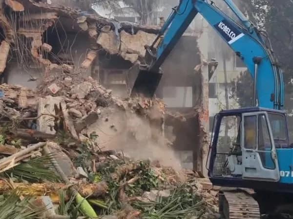 বঙ্গবন্ধুর বাড়ি ভাঙার ঘটনায় সরকারের মুখ পুড়েছে, স্বীকার বিদেশ উপদেষ্টার,&nbsp;&nbsp;ওরা ইতিহাস মুছে দিতে পারবে না: হাসিনা