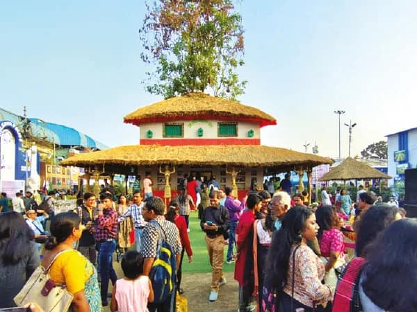 ডাবল সেঞ্চুরির পথে মমতা, এখনও পঞ্চাশ হয়নি মোদির
