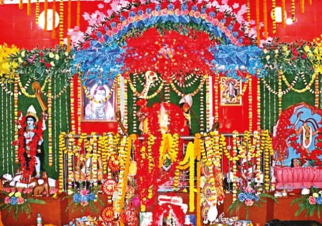 কুলটিতে ছিন্নমস্তা মায়ের বার্ষিক মহোৎসবে মেতেছেন বাসিন্দারা