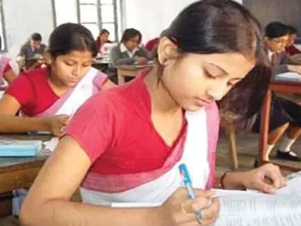 মাধ্যমিকে পরীক্ষার্থী বাড়ল ৬২ হাজার