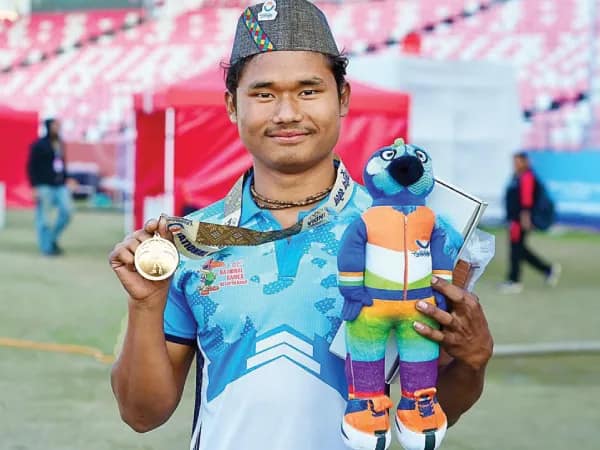 তিরন্দাজির জাতীয় গেমসে সোনা জয় ঝাড়গ্রাম আর্চারির ছাত্র জুয়েলের, শুভেচ্ছাবার্তা মুখ্যমন্ত্রীর
&nbsp;
