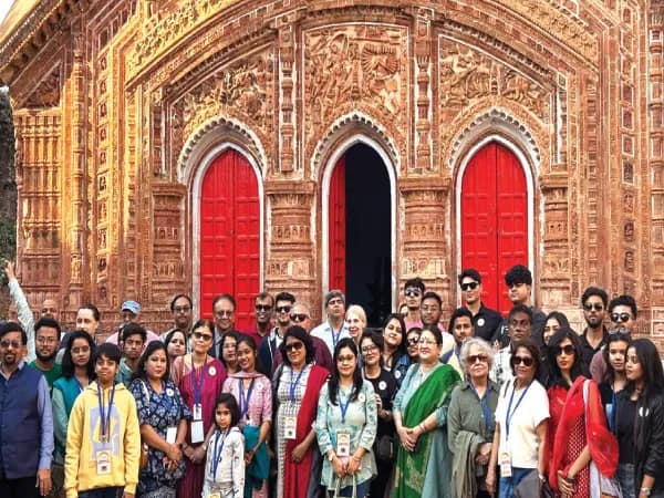 পর্যটনে শ্রীবৃদ্ধির লক্ষ্যে মুর্শিদাবাদে হেরিটেজ উৎসব
&nbsp;