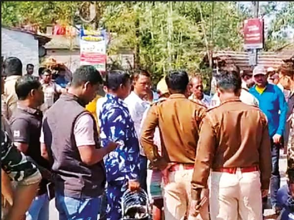 ডাম্পারের ধাক্কায় মৃত্যু শিশুকন্যার