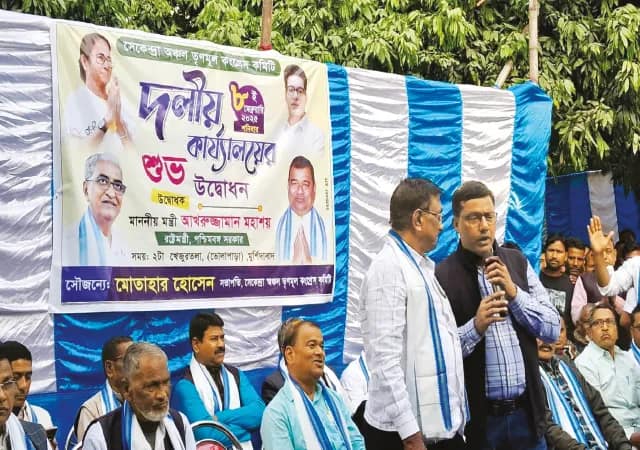 গোষ্ঠী কোন্দল মেটাতে আসরে নামলেন মন্ত্রী
