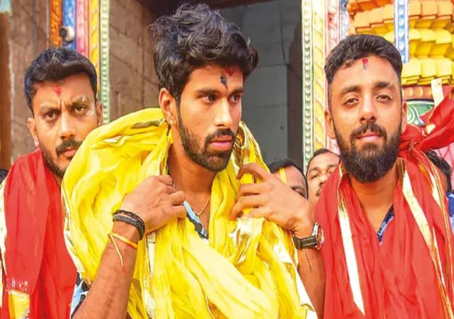 পুরীর মন্দিরে পুজো বরুণদের