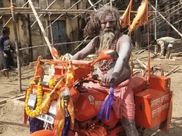 রাত পোহালে মিনি কুম্ভ, ত্রিবেণীতে হাজির &lsquo;বাইকবাবা&rsquo;