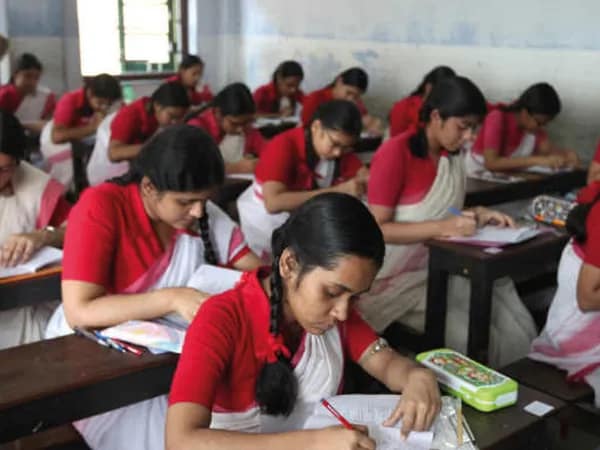 আজ মাধ্যমিক পরীক্ষা শুরু