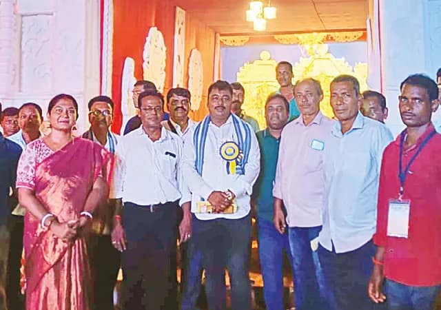 পুজো ও সামাজিক কাজে অগ্রণী কেশপুরের ঝেঁতলা ঐক্য সম্মিলনী
&nbsp;
