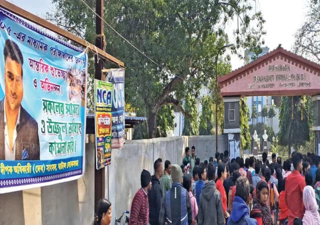 মাধ্যমিক পরীক্ষার্থীদের শুভেচ্ছাবার্তা দেবের
