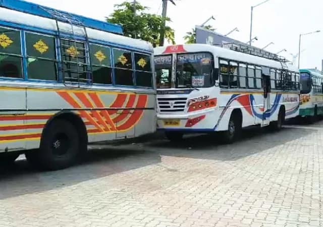 বকখালি-ধর্মতলা রুটের লাক্সারি বাস বন্ধ, সমস্যায় বহু পরীক্ষার্থী