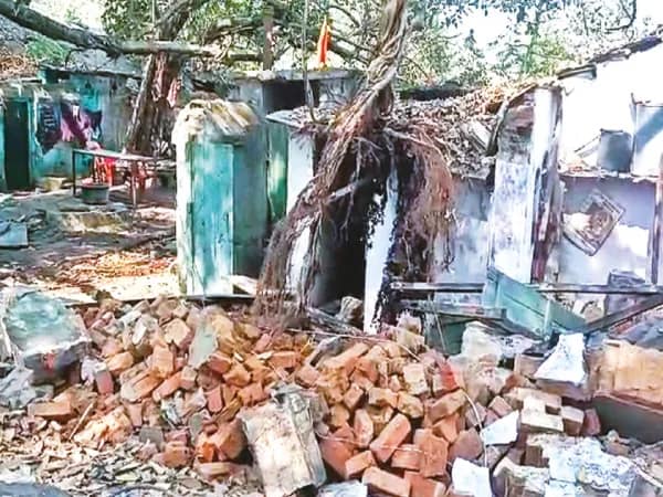 উচ্ছেদ অভিযানে তপ্ত বার্নপুর, মার ইসকোর আধিকারিককে
