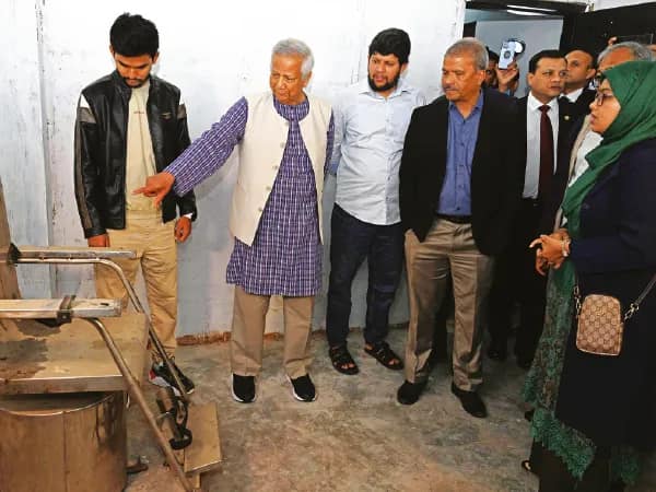 নজর ঘোরাতে তত্পর ইউনুস, প্রকাশ্যে আনা হল &lsquo;আয়নাঘরে&rsquo;র ছবি