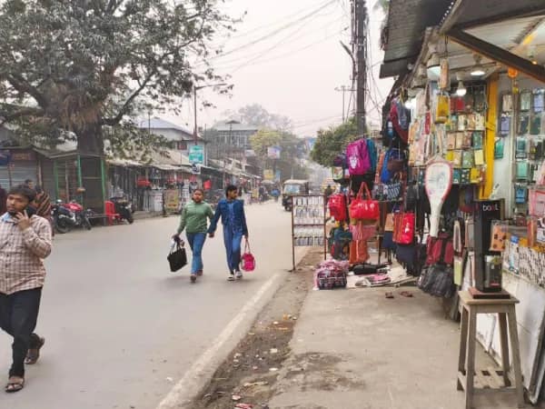 ফুটপাত দখল করে ব্যবসা, বাড়ছে যানজট, শিবরাত্রির মেলা শেষে কড়া পদক্ষেপ