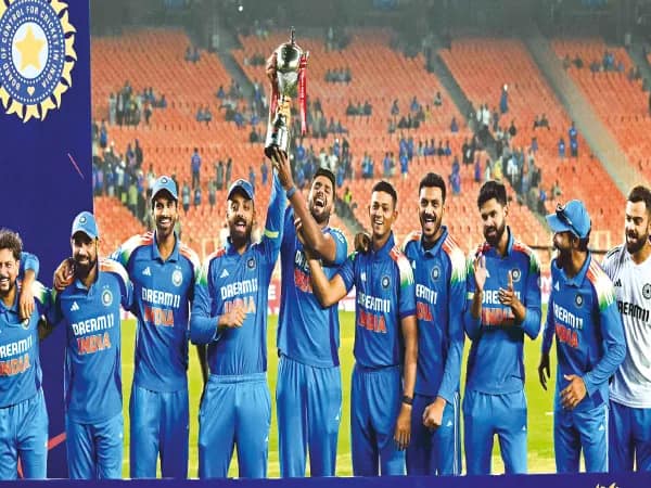 ভারতের কাছে হোয়াইটওয়াশ ইংল্যান্ড, টিম ইন্ডিয়া জিতল ৩-০ ব্যবধানে