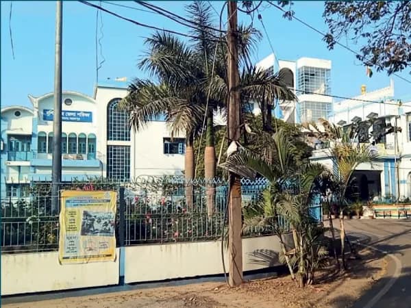 জেলা পরিষদের অর্থ বৈঠকে গরহাজির